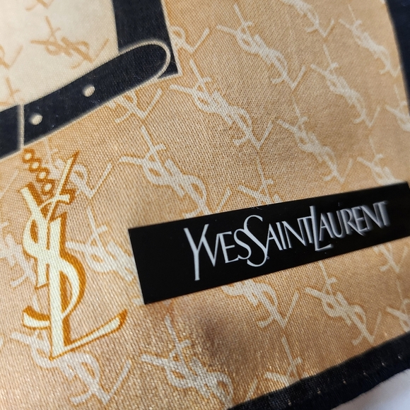 ❤️ YVES SAINT LAURENT SCARF/Handkerchief cotton Brand-new - Picture 9 of 9